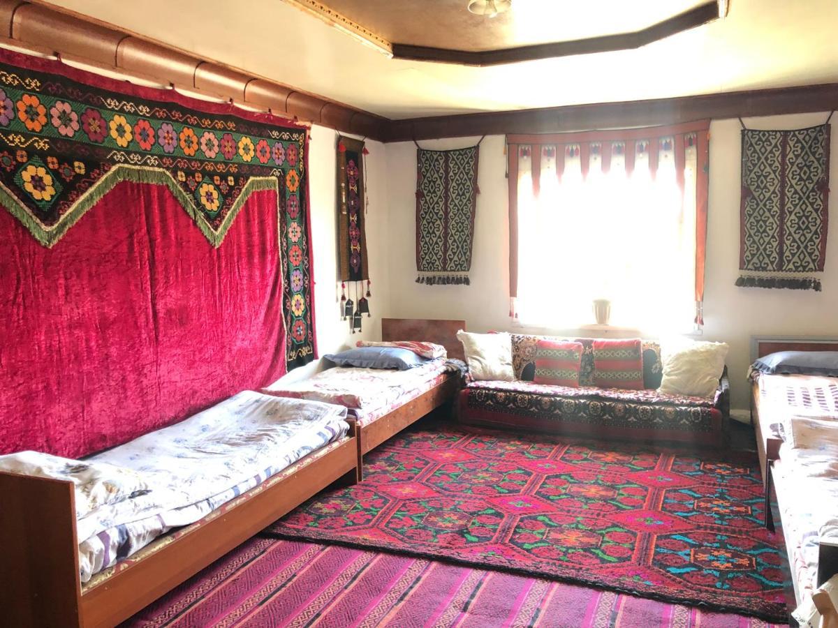 Tilek Guest House Sary-Mogul Exteriér fotografie